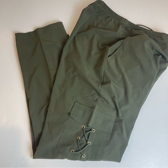 Chico’s Zenergy Green Activewear Jogger Pants - Picture 4 of 16